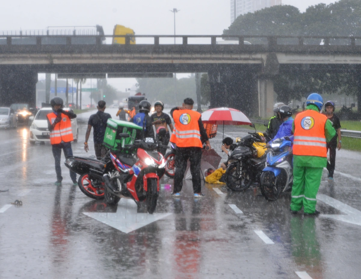 Weak road safety enforcement putting workers at risk