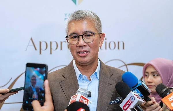 Zafrul proposes contesting in Selangor for GE16