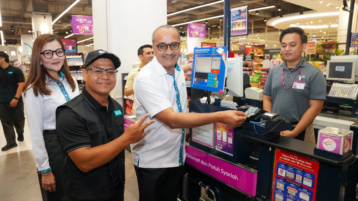 STR savers rewarded with RM5,000 grocery sweep under BSN campaign STR savers rewarded with RM5,000 grocery sweep under BSN campaign