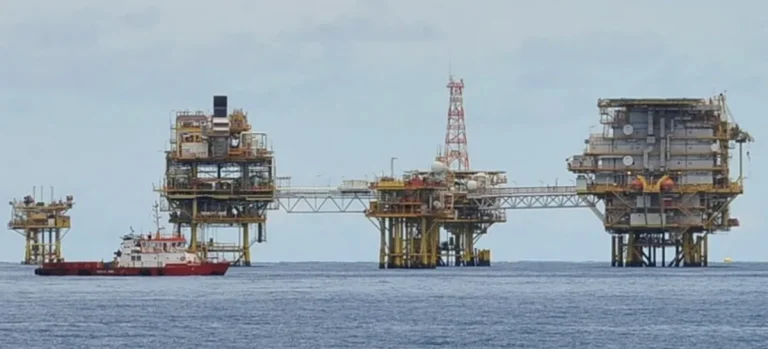 Malaysian oil and gas sector entering two-phase recovery: AmInvestment Bank