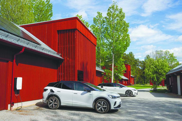 Battery on wheels – Sweden powers homes with EVs