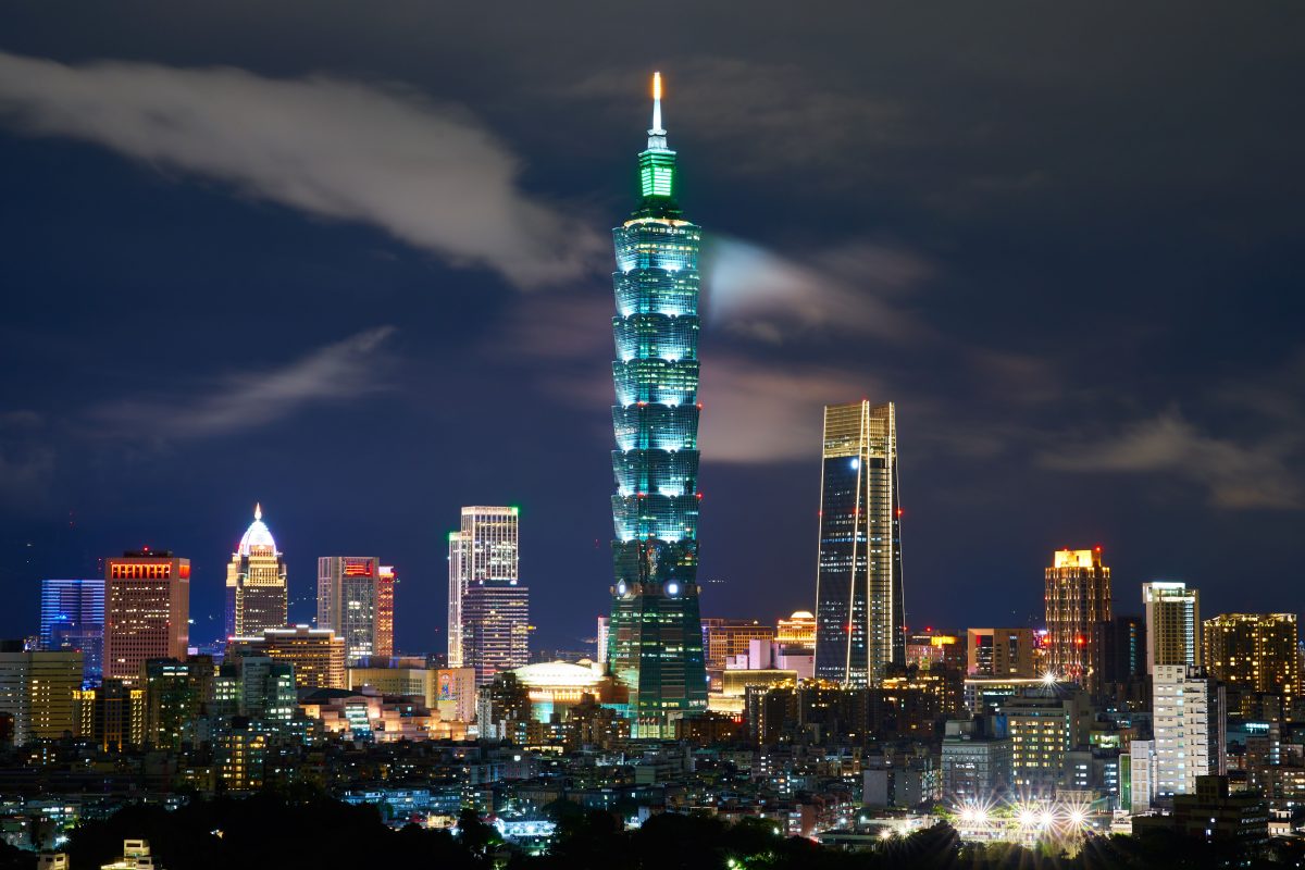 US says China pressuring states and firms to avoid Taiwan