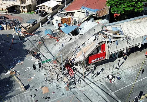 Philippines quake lifts seabed up to two metres