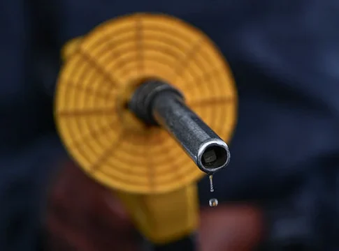 Unsubsidised RON95, RON97 prices down 25 sen, diesel drops 30 sen