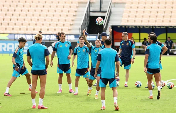 Spain aim to silence doubters against Saudi Arabia