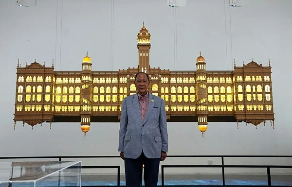 Kedah Sultan visits historic Sultan Abdul Samad Building