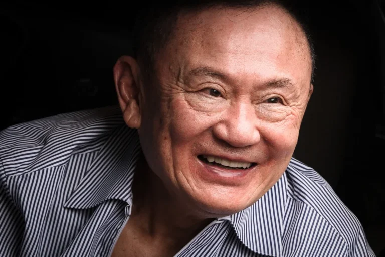 Thaksin officially freed after receiving royal pardon