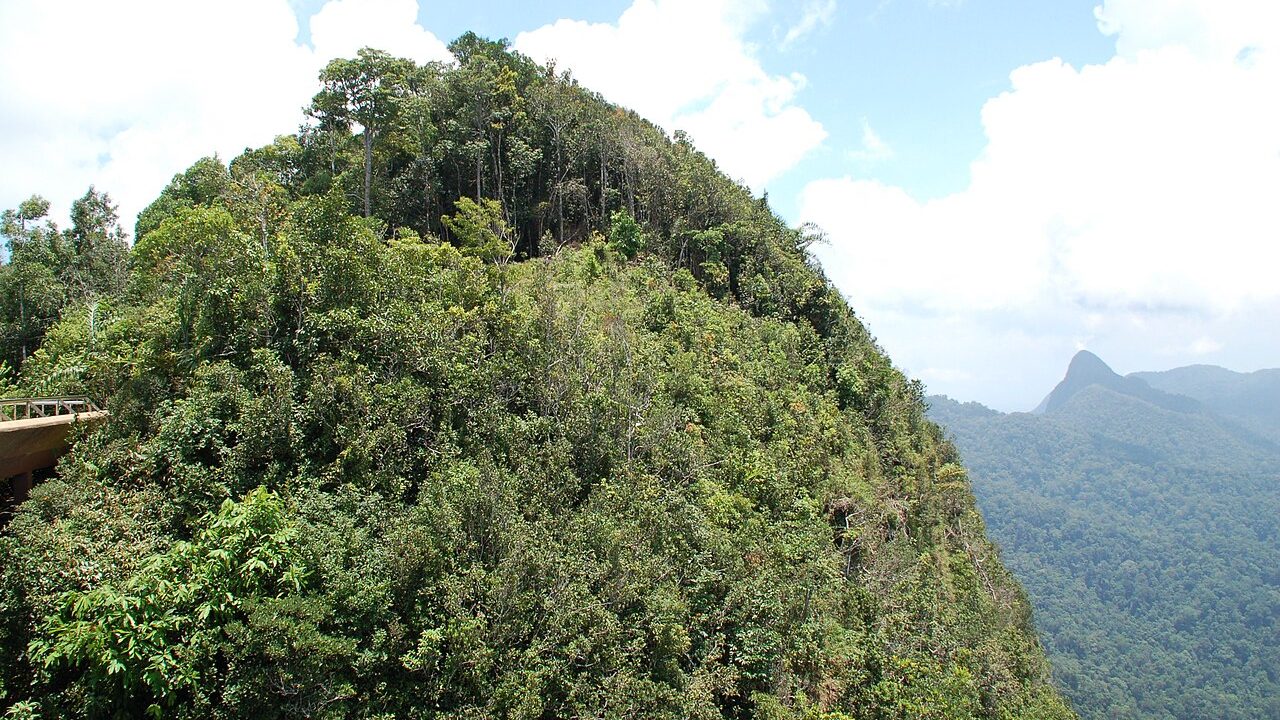 Malaysia’s magnificent mountains Malaysia’s magnificent mountains
