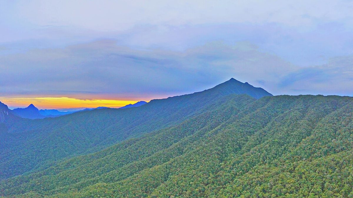 Malaysia’s magnificent mountains Malaysia’s magnificent mountains