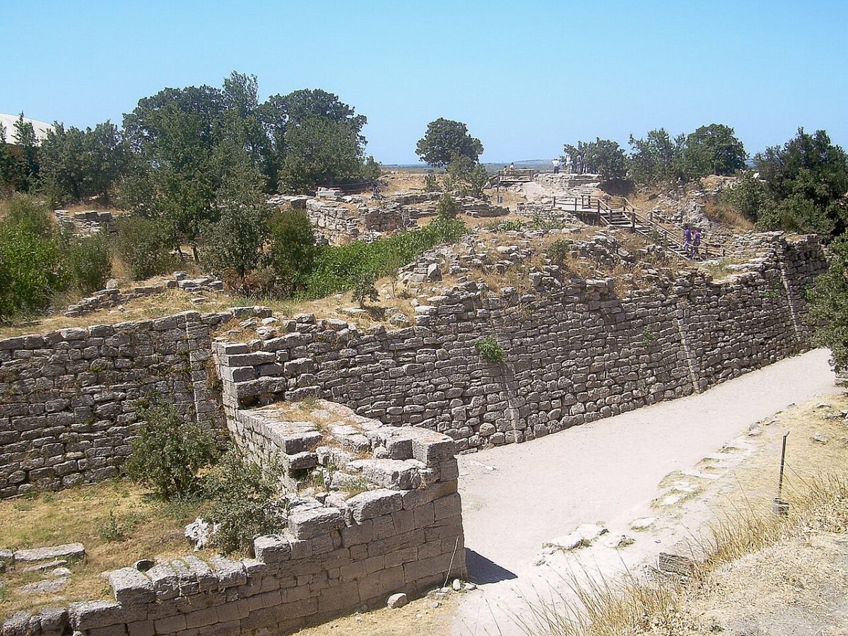 Fact vs fiction: The Trojan War & The Odyssey Fact vs fiction: The Trojan War & The Odyssey