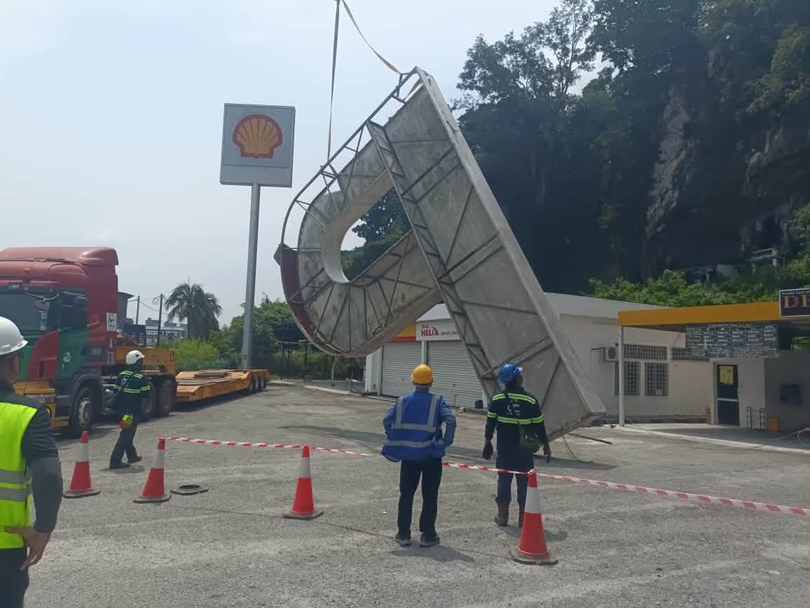 Iconic Ipoh sign dismantled for refurbishment works