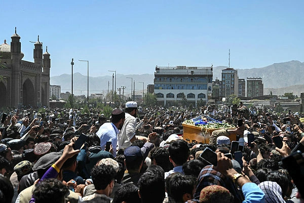 AFGHANISTAN-CRICKET-FUNERAL-SHAPOOR Thousands attend funeral for Afghan cricketer Shapoor Zadran