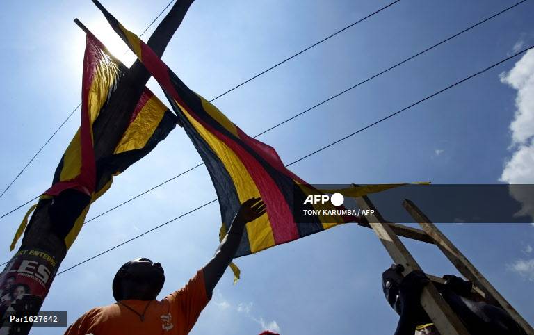 Uganda drops case against women arrested for kissing Uganda drops case against women arrested for kissing
