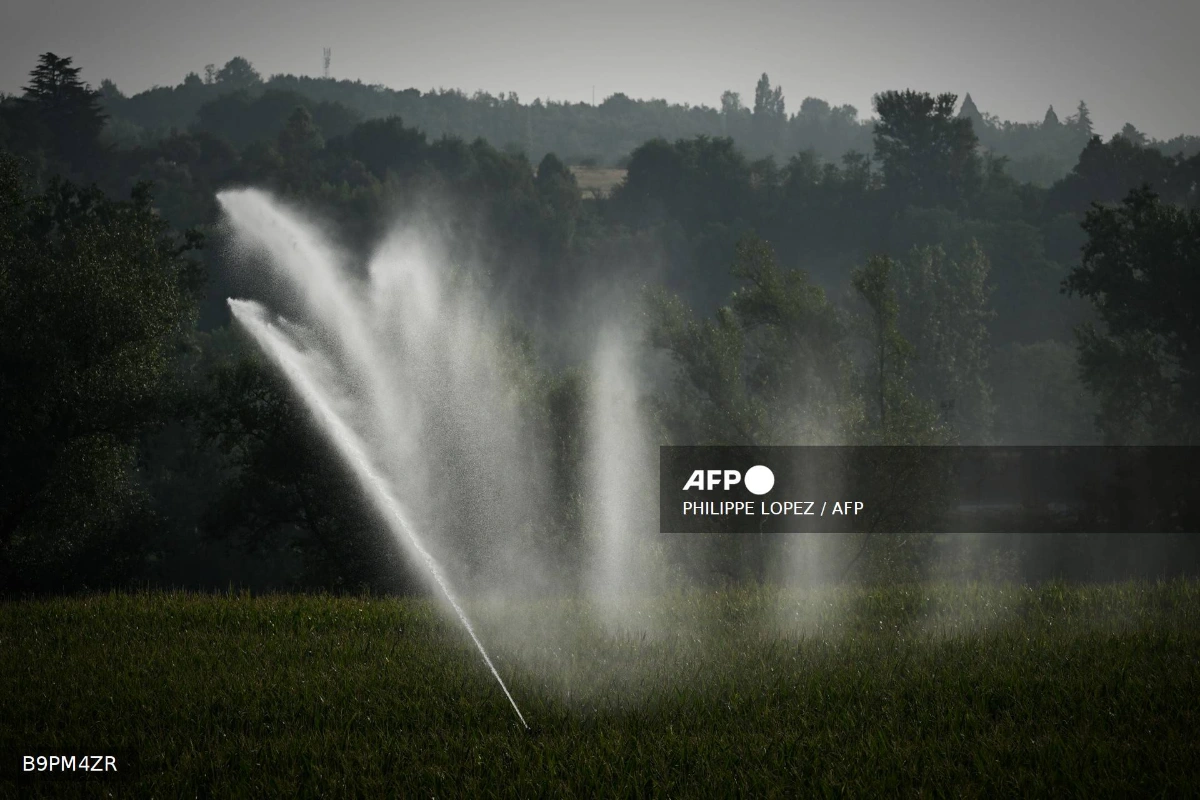 AFP__20260709__B9PM4ZR__v1__Mockup__FranceWeatherClimateHeatwave Belgium deaths spiked more than estimated in June heatwave