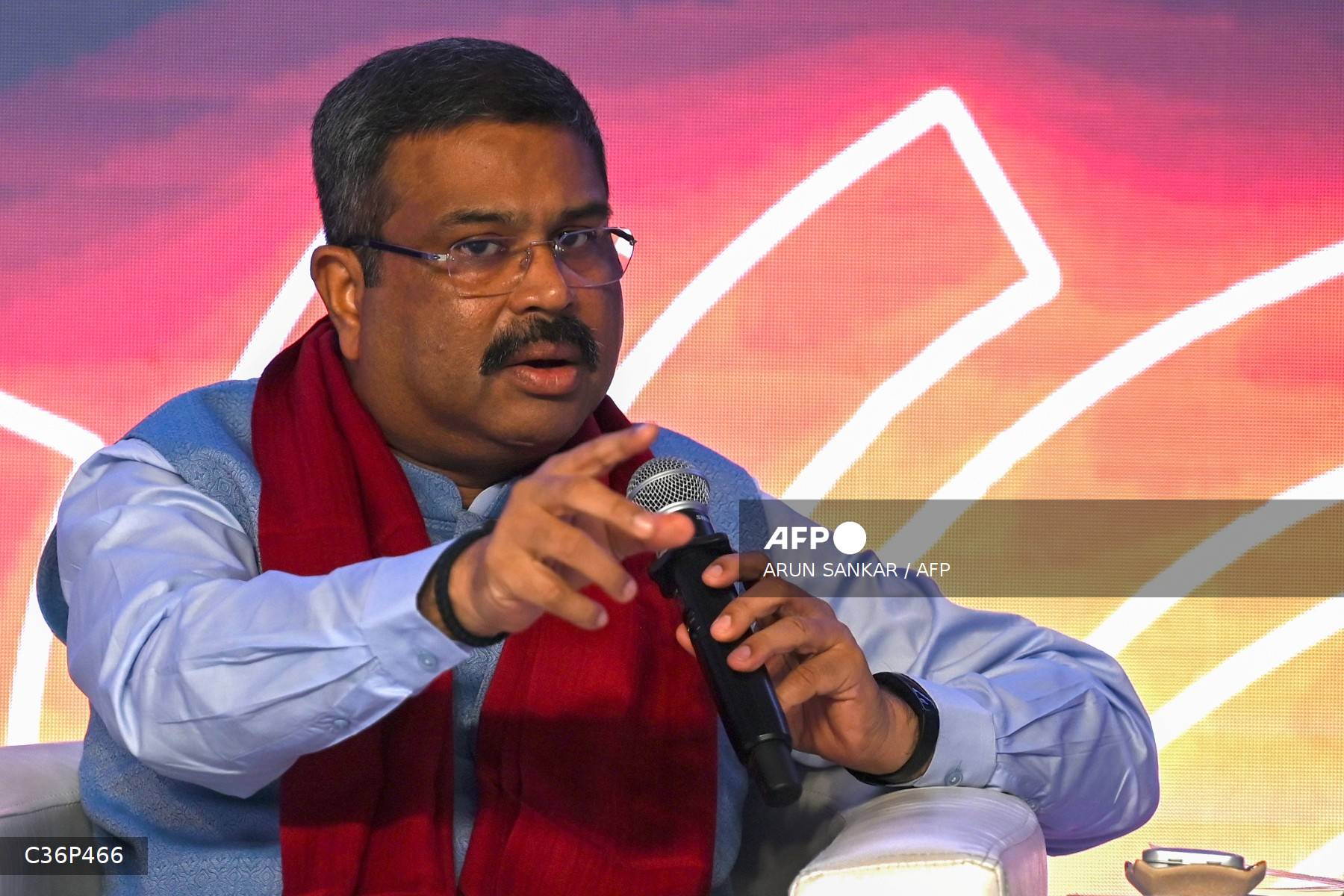 Mass protests force India Education Minister out Mass protests force India Education Minister out