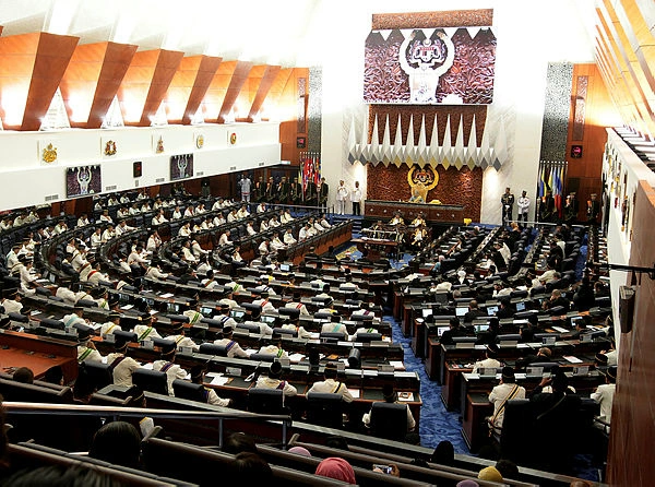 AGONG_DEWANRAKYAT MCMC amendment bill passed to ensure sustainable regulation