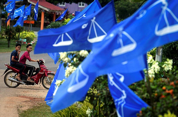 Aminuddin Negeri Sembilan beats BNs RM30 billion investment target Aminuddin: Negeri Sembilan beats BN's RM30 billion investment target