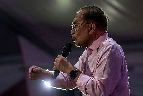 PM Anwar urges support for Malaysian Muay Thai title bid