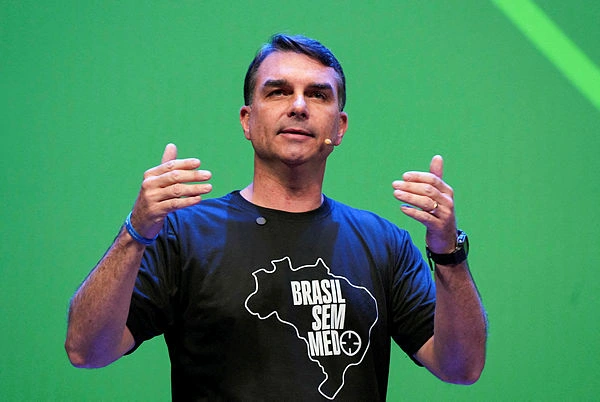 Brazil court bars Bolsonaro son from visiting father ahead of vote