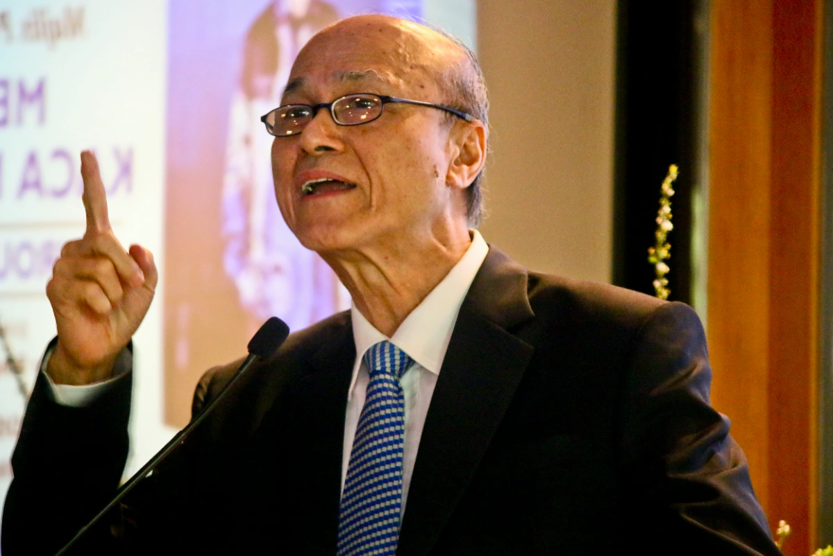 Combating synthetic drug abuse should be national priority - Lee Lam Thye Combating synthetic drug abuse should be national priority - Lee Lam Thye