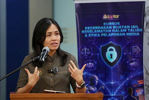 Communications bill expands legal framework for national security Communications bill expands legal framework for national security