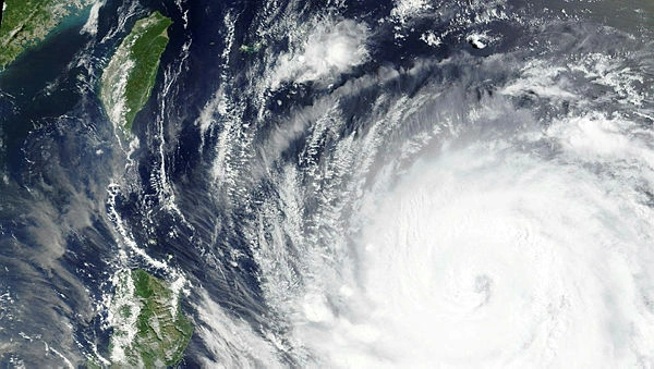 Deadly landslides kill 15 in Philippines as biggest typhoon in decades nears Taiwan Deadly landslides kill 15 in Philippines as biggest typhoon in decades nears Taiwan