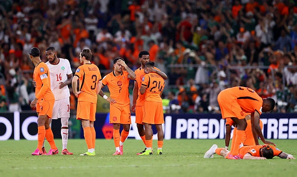 Dutch football chiefs condemn online racist abuse Dutch football chiefs condemn online racist abuse