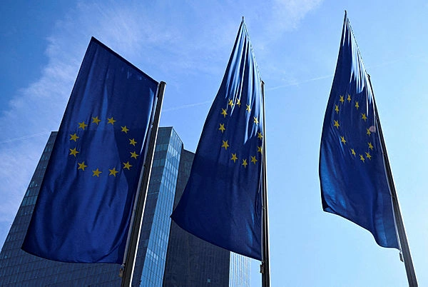 EU aims to ease banking rules to boost competitiveness EU aims to ease banking rules to boost competitiveness