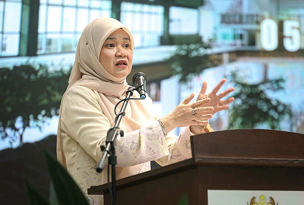 Education Minister vows to improve school access for all Education Minister vows to improve school access for all