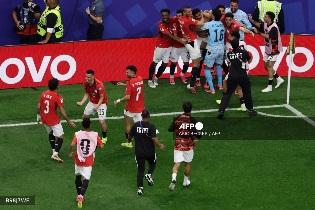 Egypt edge Australia on penalties to reach World Cup last 16