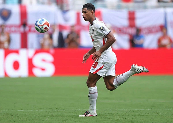 Bellingham double as 'lucky' England beat Norway to reach World Cup semi-finals