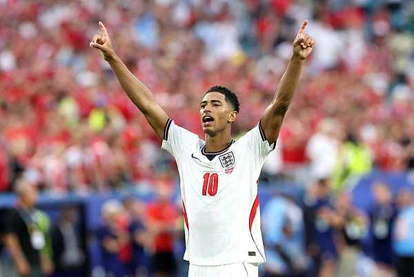 FOI-SOC-SPO-WCS-NORWAY-V-ENGLAND_-QUARTER-FINAL-FIFA-WORLD-CUP Bellingham double sends England into World Cup semi-finals