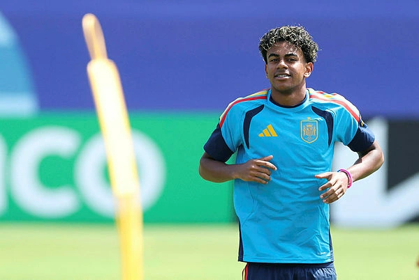 FOI-SOC-SPO-WCS-SPAIN-TRAINING-SESSION-FIFA-WORLD-CUP Spain boss backs Yamal to sparkle in Portugal World Cup showdown