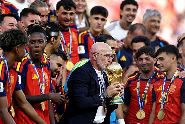 FOI-SOC-SPO-WCS-SPAIN-V-ARGENTINA_-FINAL-FIFA-WORLD-CUP- We have grown together, says Spain coach de la Fuente
