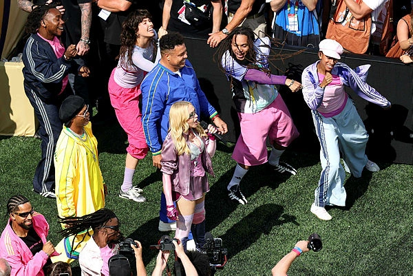 FOI-SOC-SPO-WCS-SPAIN-V-ARGENTINA_-FINAL-FIFA-WORLD-CUP-2026 Madonna, Shakira, Bieber and The Muppets light up World Cup half-time show