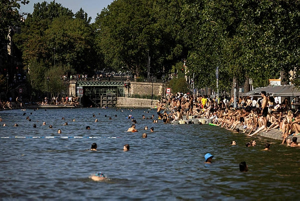 FRANCE-WEATHER-CLIMATE-HEATWAVE- Spaniard's rare skin disorder ups danger of summer heat