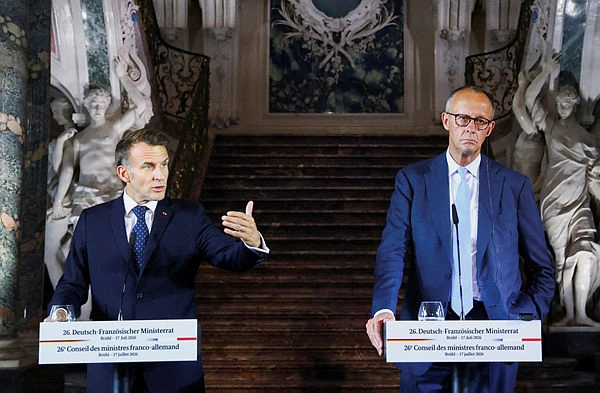 Germany France deepen defence ties after jet project fails Germany, France deepen defence ties after jet project fails