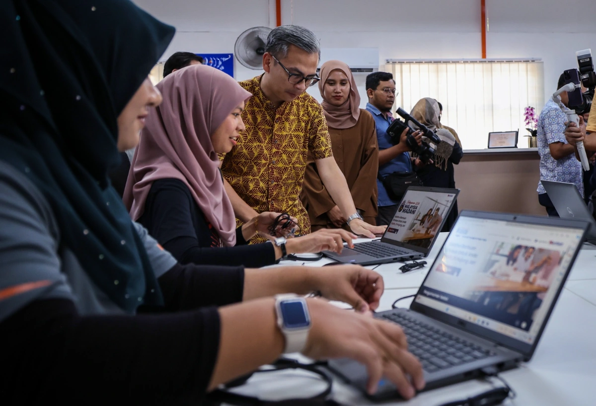Government leverages AI and new online safety act to curb escalating fake news trend Government leverages AI and new online safety act to curb escalating fake news trend