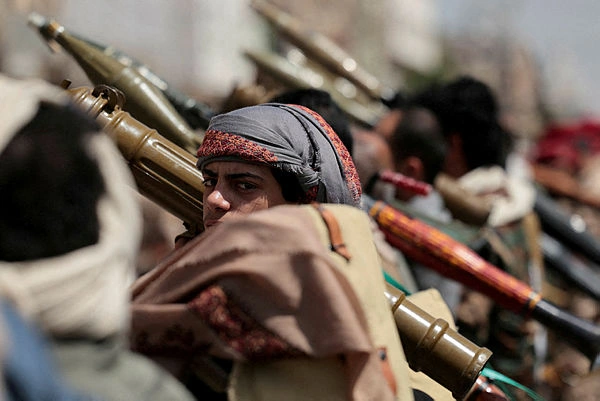 Houthis claim missile strike on Saudi Arabia amid tensions Houthis claim missile strike on Saudi Arabia amid tensions