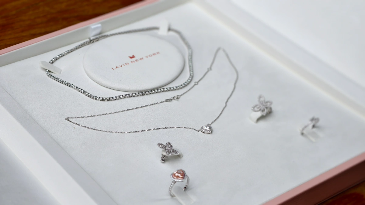 Lavin New York celebrates 29 years with official ASEAN record for premium diamond collection