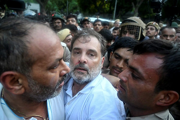 INDIA-POLITICS-EDUCATION-DEMONSTRATION-GANDHI- Opposition leader Gandhi demands India PM's resignation over student protest crackdown
