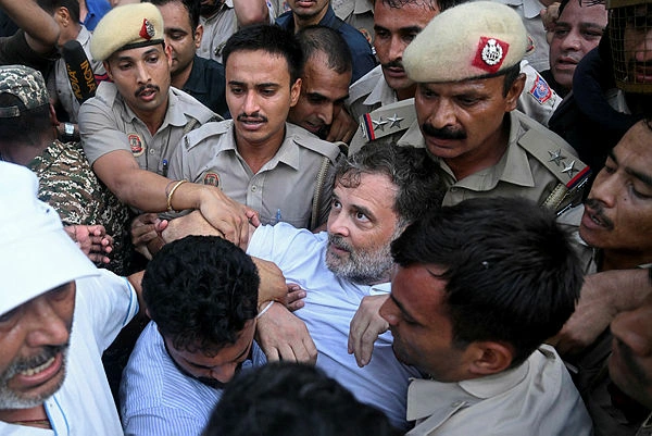 INDIA-POLITICS-EDUCATION-DEMONSTRATION-GANDHI- (1) India opposition leader released after protest detention