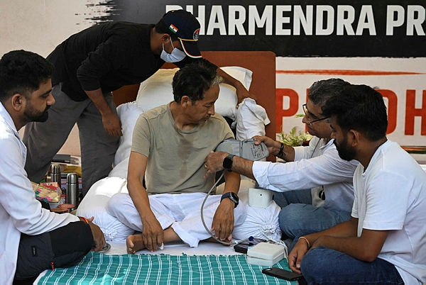 INDIA-POLITICS-EDUCATION-PROTEST- Fears for Indian activist's life after 18 days of hunger strike
