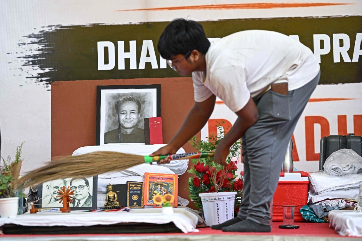 India activist's wife calls hospital detention illegal India activist's wife calls hospital detention illegal