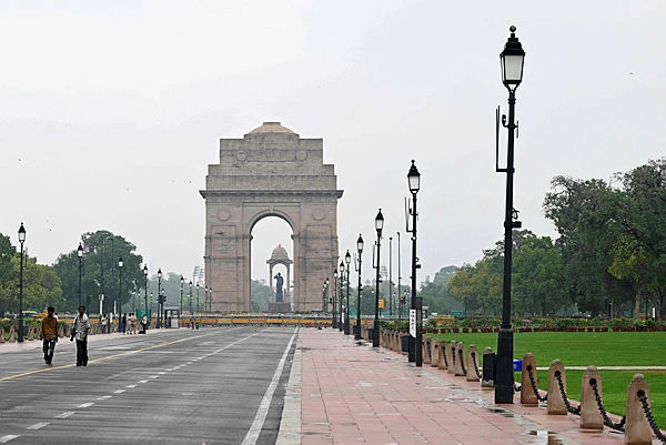INDIA-SOCIETY-INFRASTRUCTURE Delhi urges halt to Indian seamen on Hormuz ships