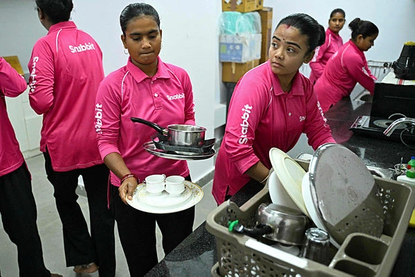 India's domestic workers go online as instant services boom