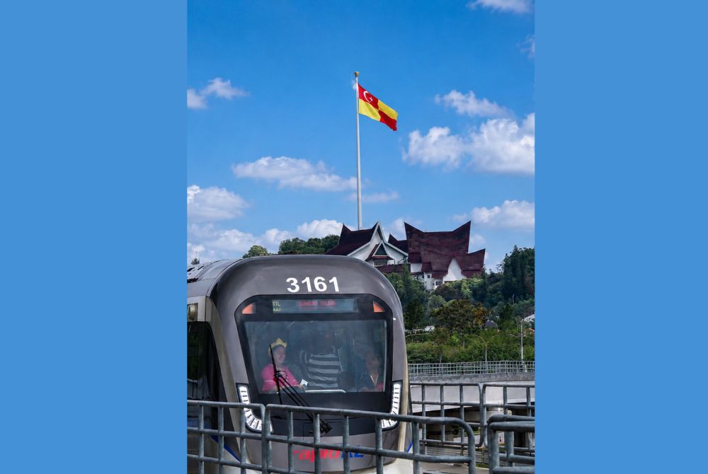 If Real Madrid fail to beat Barcelona, the Catalans will be crowned Spanish champions for a second consecutive season. (49) Selangor Sultan thanks PM Anwar for seeing LRT3 project through