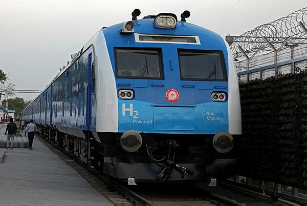 India launches first hydrogen-powered train in clean energy push India launches first hydrogen-powered train in clean energy push