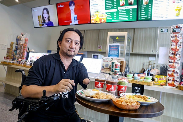 JB03_26072026_PENIAGA_OKU Chikopi serves up business success and hope for PwDs