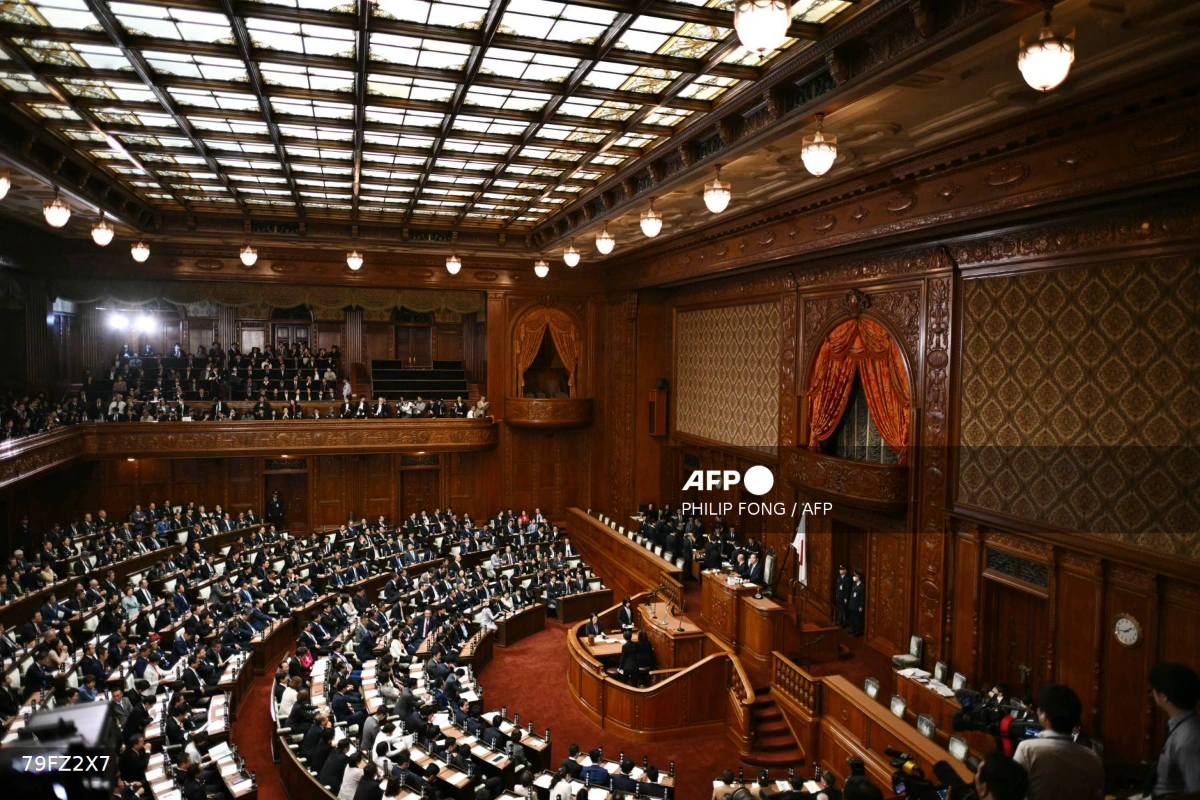 Japanese women MPs get just two more toilets